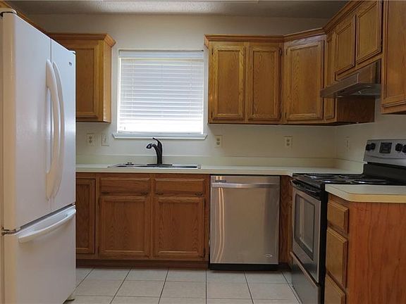 5th image of 2100 Yellowhammer Ave