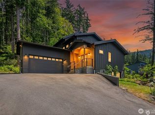 760 Chuckanut Dr, Bellingham, WA 98229