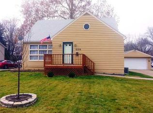 6104 SW 12th St, Des Moines, IA 50315