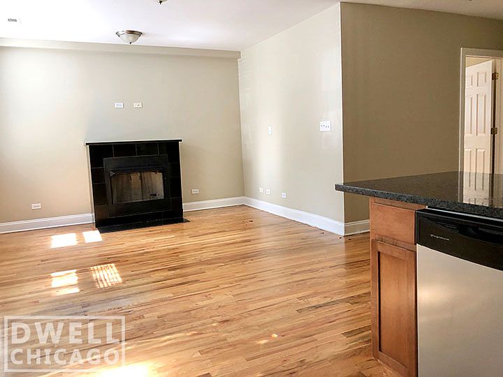 1st image of 1644 W Greenleaf Ave #1640