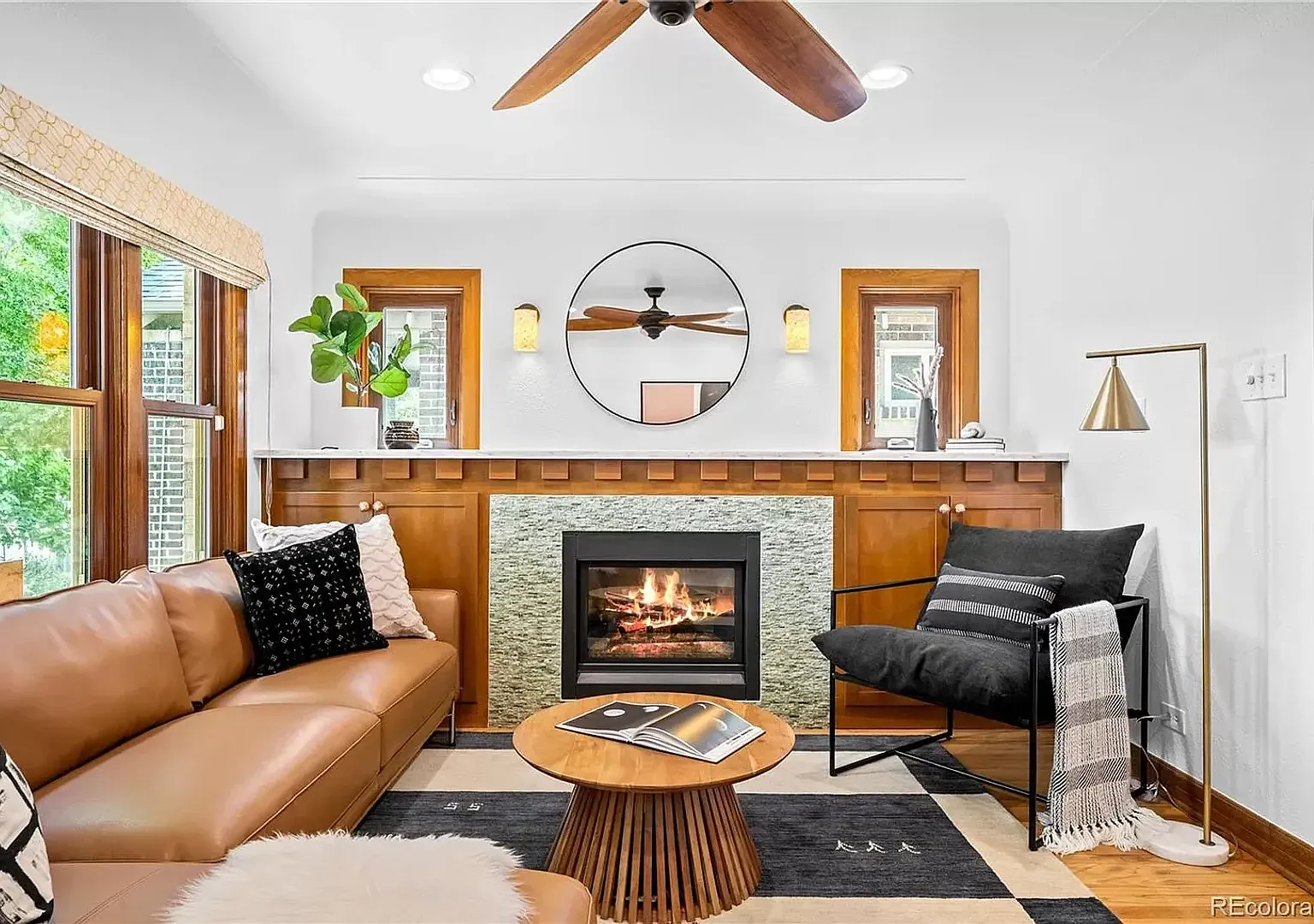 Beautifully Remodeled 3-bed / 2-bath Tudor in Prime Sunnyside Neighborhood! — Photo 4