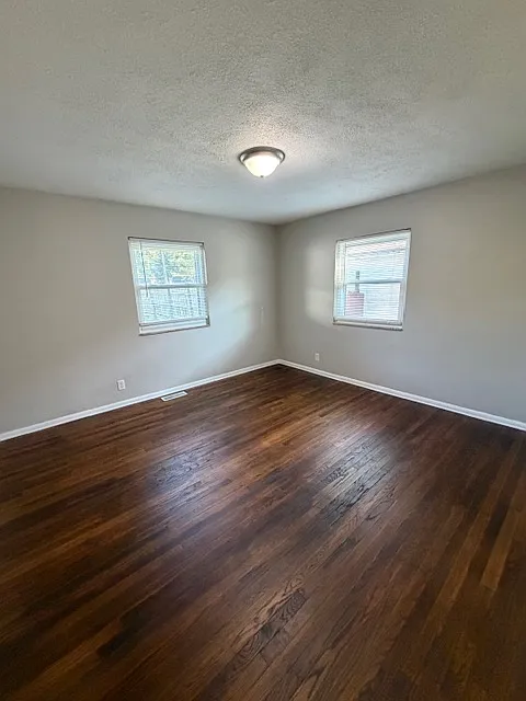 3 bed, 1064 sqft, $1,320 — Photo 4