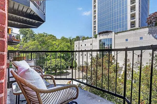 2840 Peachtree Rd NE #408 — Photo 21