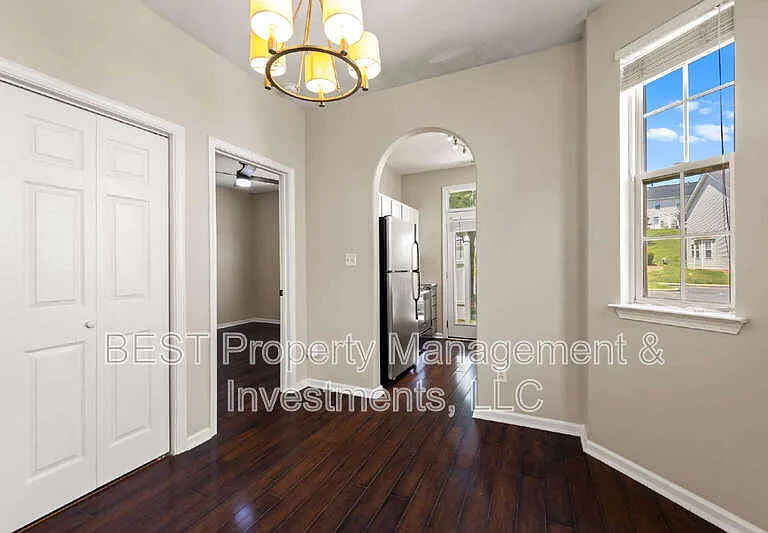 8130 Kings Creek Dr — Photo 8
