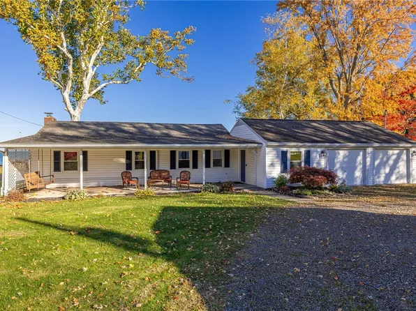 523 Ontario Dr, Ontario, NY 14519