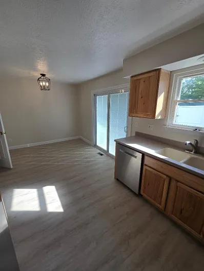 3139 Gracemore Ave #3139 — Photo 3