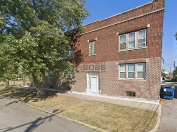 837 E 114th St APT 8, Whiting, IN 46394