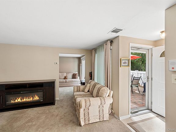 4th image of 296 Birchwood Road #296