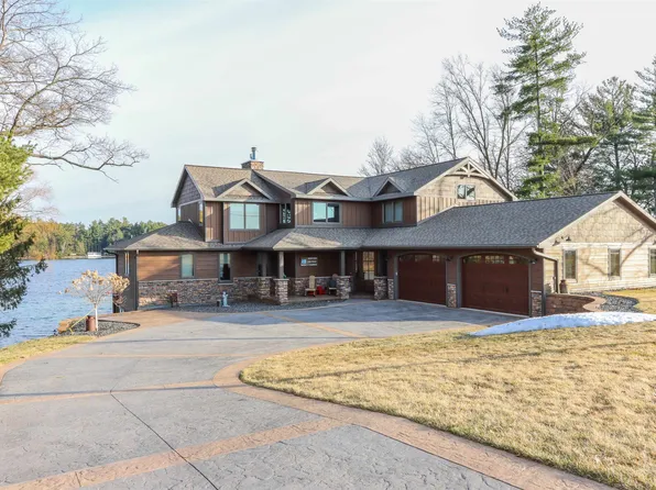 N3032 Hicks Ln, Waupaca, WI 54981