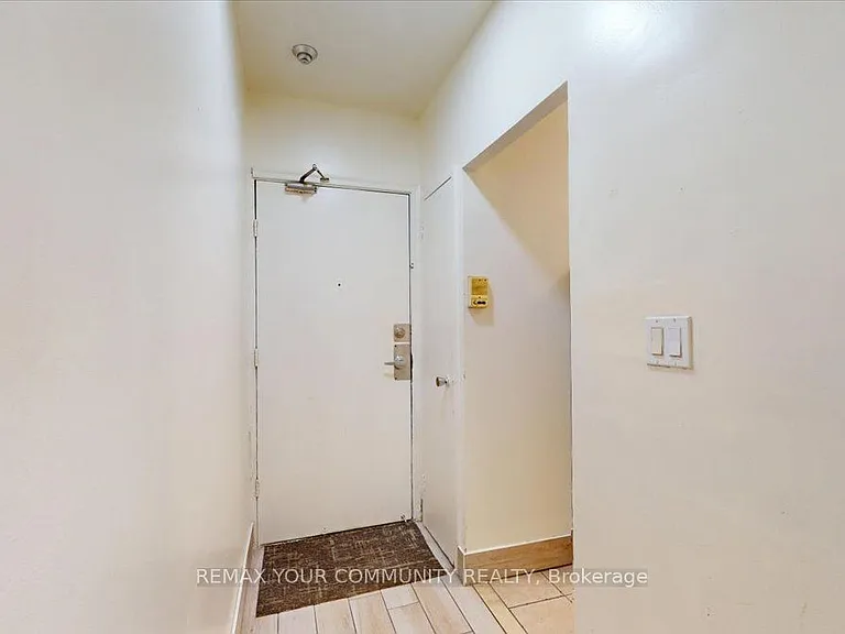 2645 Keele St #1A — Photo 3
