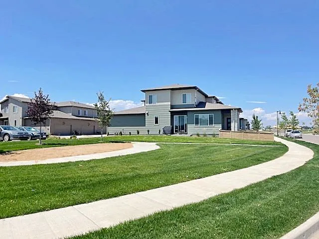 5795 Champlain Dr — Photo 2