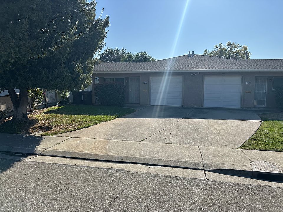 1st image of 2722-2726 Tamarisk Ave #2722