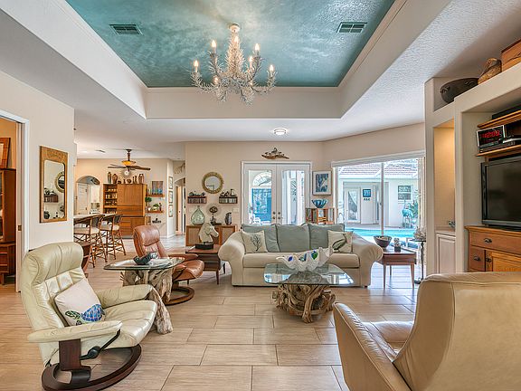 5th image of 33 Speceberry Cir