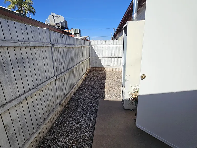 1934 E Adams St #1 — Photo 7