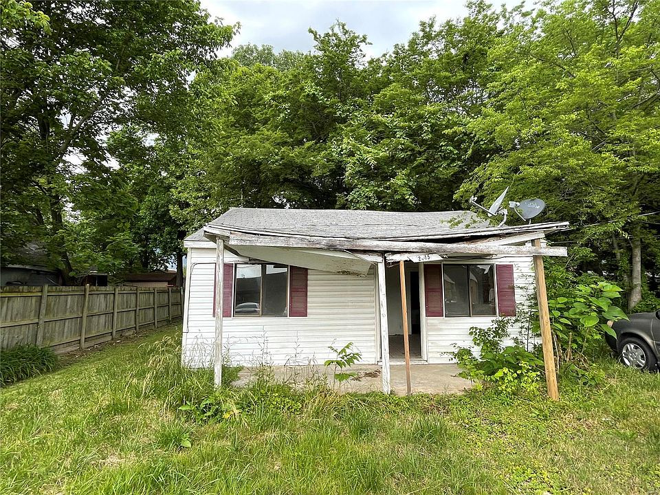 1st image of 2115 Wood St