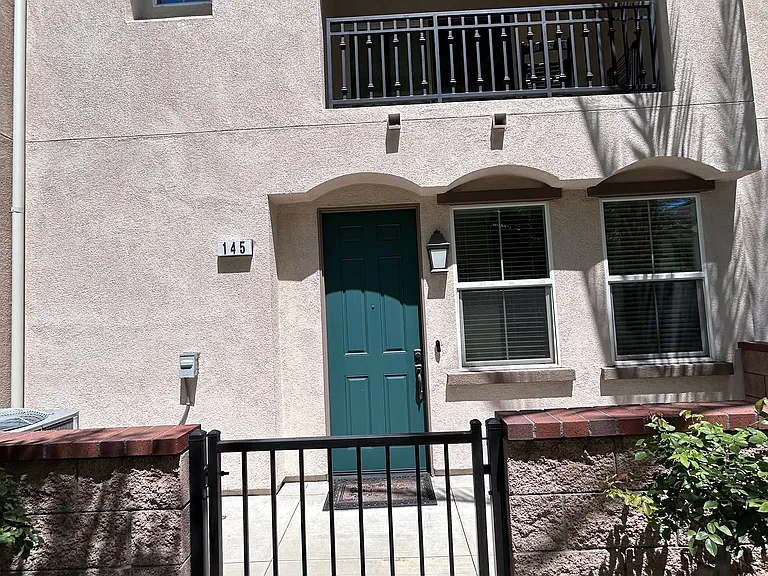 145 Eureka Pl — Photo 1