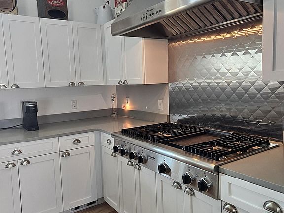 4th image of 6570 Country Rd #32