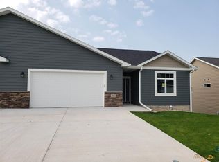 3043 Hoefer Ave, Rapid City, SD 57701