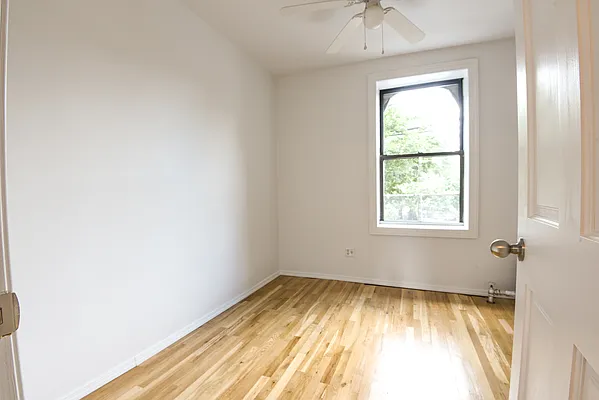 Rented by Brick&Mortar | media 8