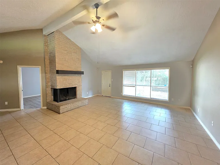 8607 Knoll Forest Dr — Photo 3