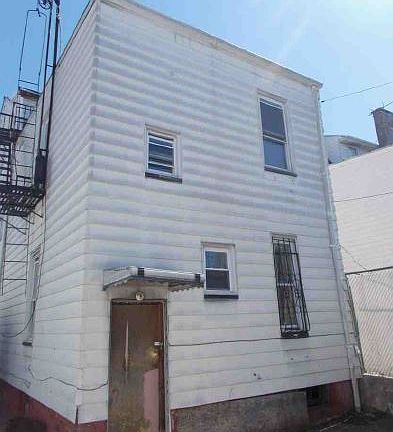 2nd image of 780 Summer Ave