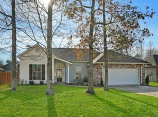 955 Armand St, Mandeville, LA 70448
