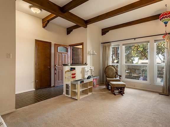 4th image of 4116 Shiloh Dr NE