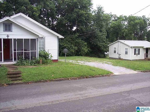 5th image of 701 Mountain St NE