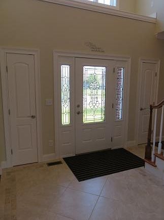 2nd image of 450 Country Knoll Dr