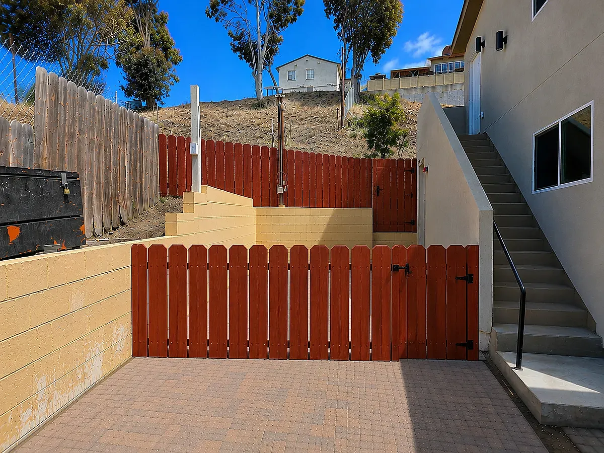 855 Winston Dr — Photo 3