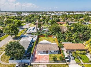 174 NE 211th St #1, Miami, FL 33179