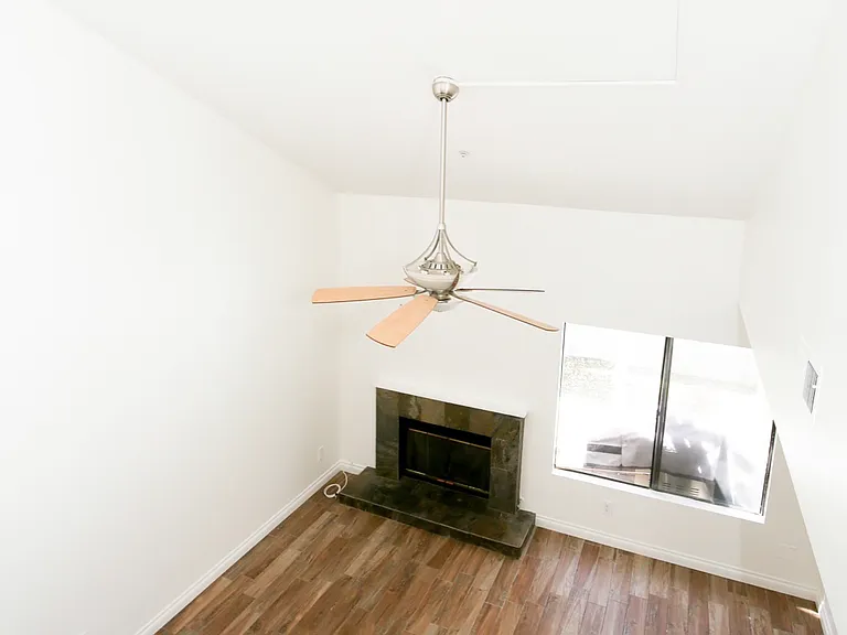 543 Victoria St #O — Photo 14