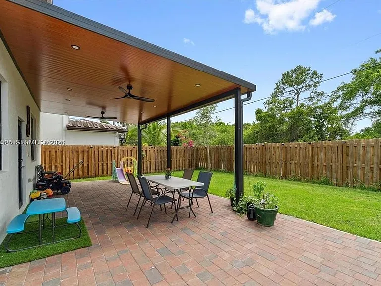 24242 SW 119th Pl #0 — Photo 31