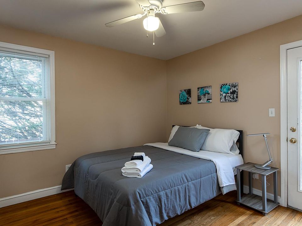 Each Bedroom comes with a Queen-Sized Bed, a comforter and 3 sets of Sheets and 3 Pillows - Brand New