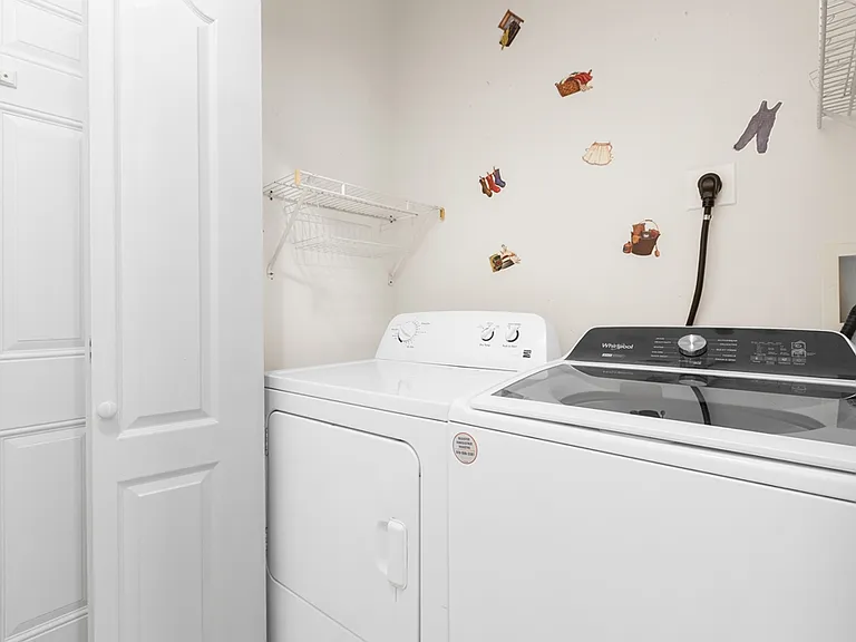 Washer/Dryer Closet - Main Level