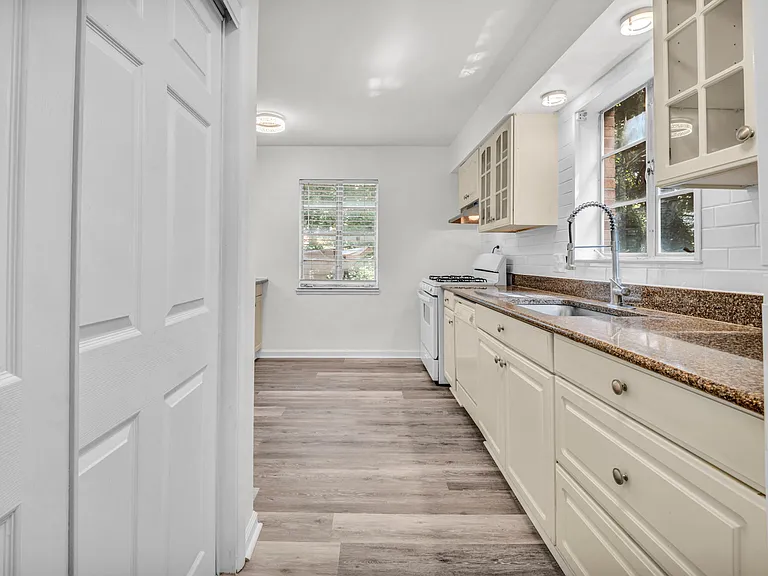 1787 Tanglewood Dr — Photo 14