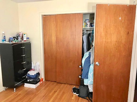 3rd image of 1518 W Touhy Ave #2C