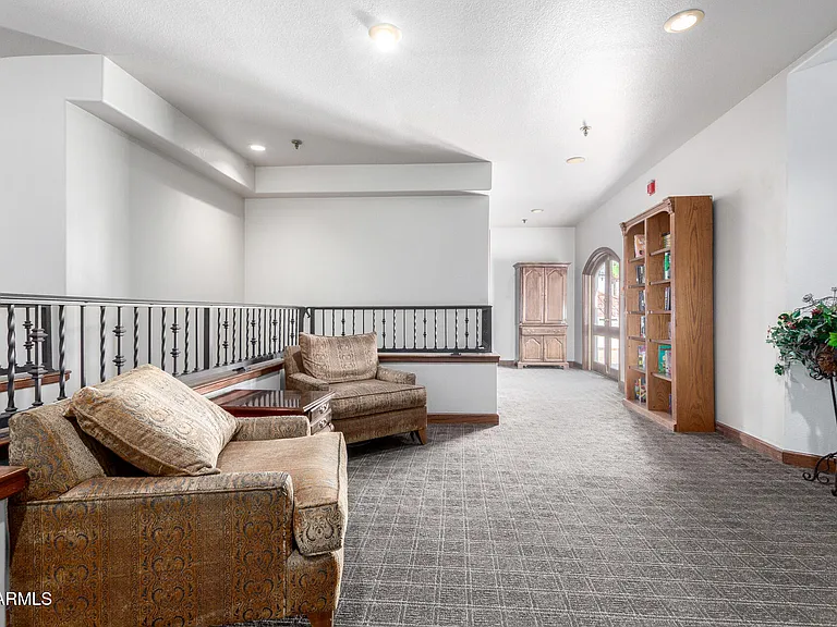 2041 E Marquette Dr — Photo 107
