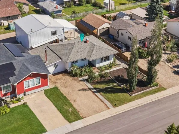 209 W Center St S, Trochu, AB T0M 2C0