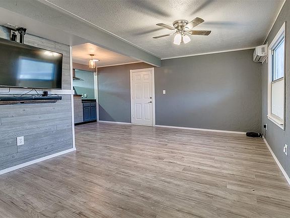 4th image of 4312 SE 40th St