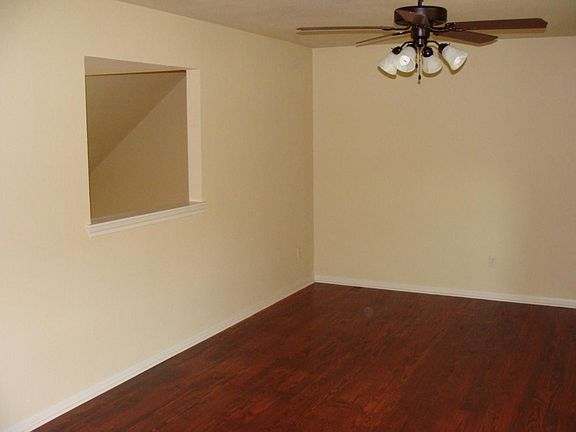 4th image of 116 Meadow Park Cir