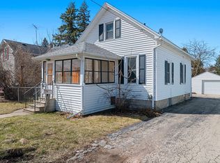 1219 Powers St, Oshkosh, WI 54901