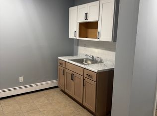 87 N 4th St #A, Paterson, NJ 07522