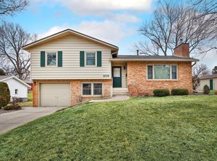305 12th St SE, Waseca, MN 56093