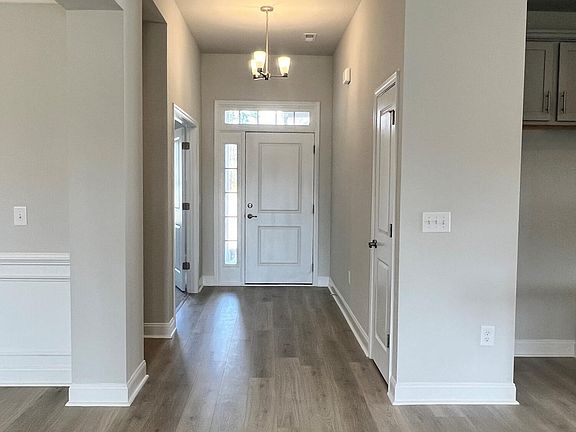4th image of 703 Madison Ann Drive
