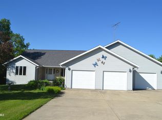 3120 Sullivan Ct, Stockton, IL 61085