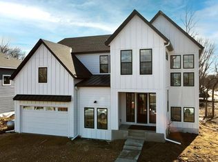 16783 S Manor Rd, Eden Prairie, MN 55344