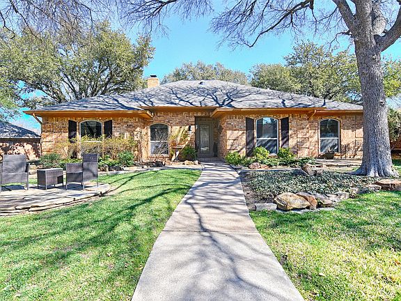 2nd image of 4017 Bobbin Ln