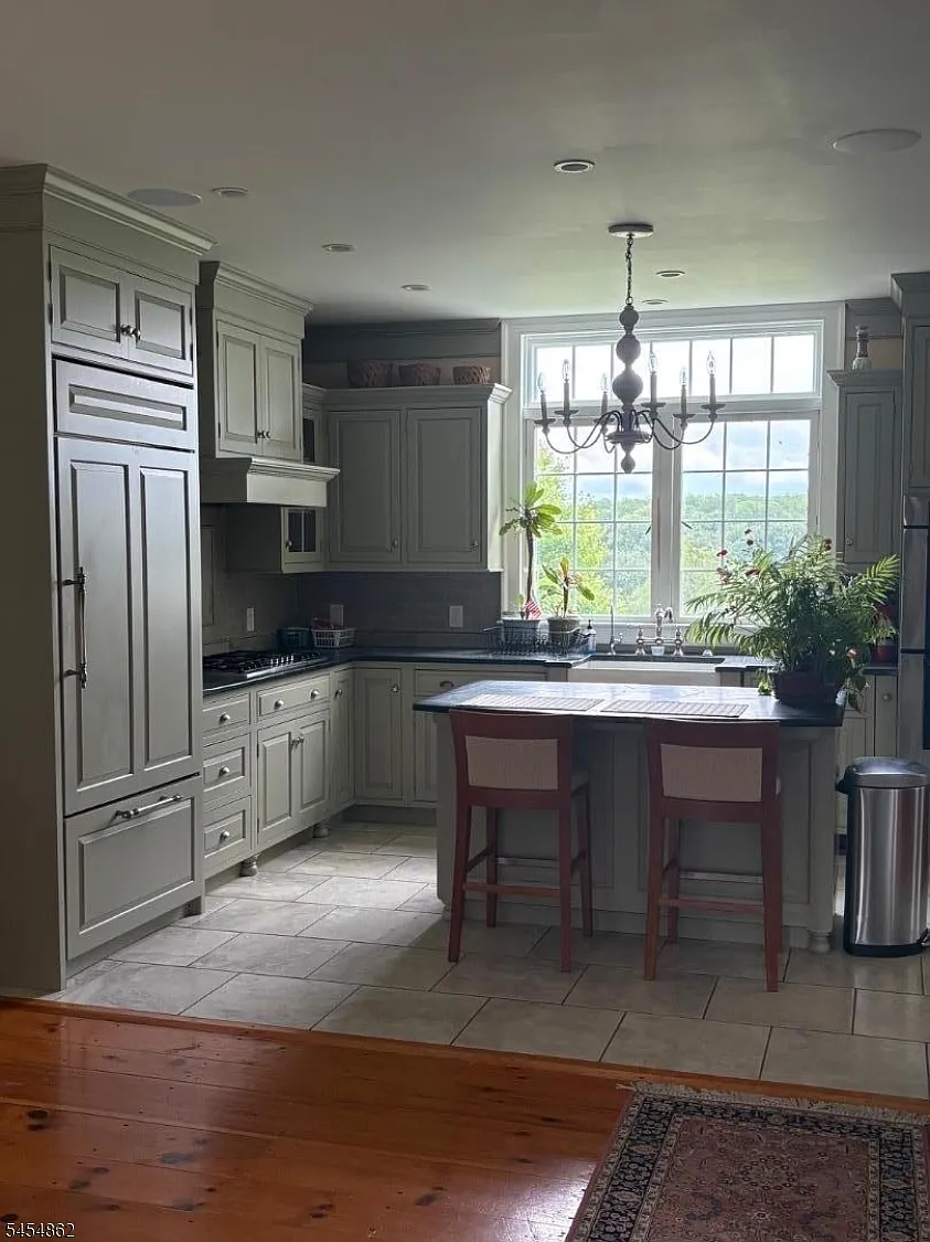 4 bed, 5.0 bath, $5,500 — Photo 3