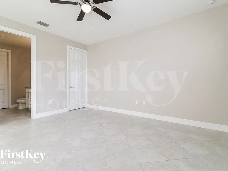 3521 E Hampton Cir — Photo 9